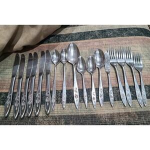 Mixed Lot 16pc Oneida Community MY ROSE Betty Crocker Knives, Forks, Spoons
